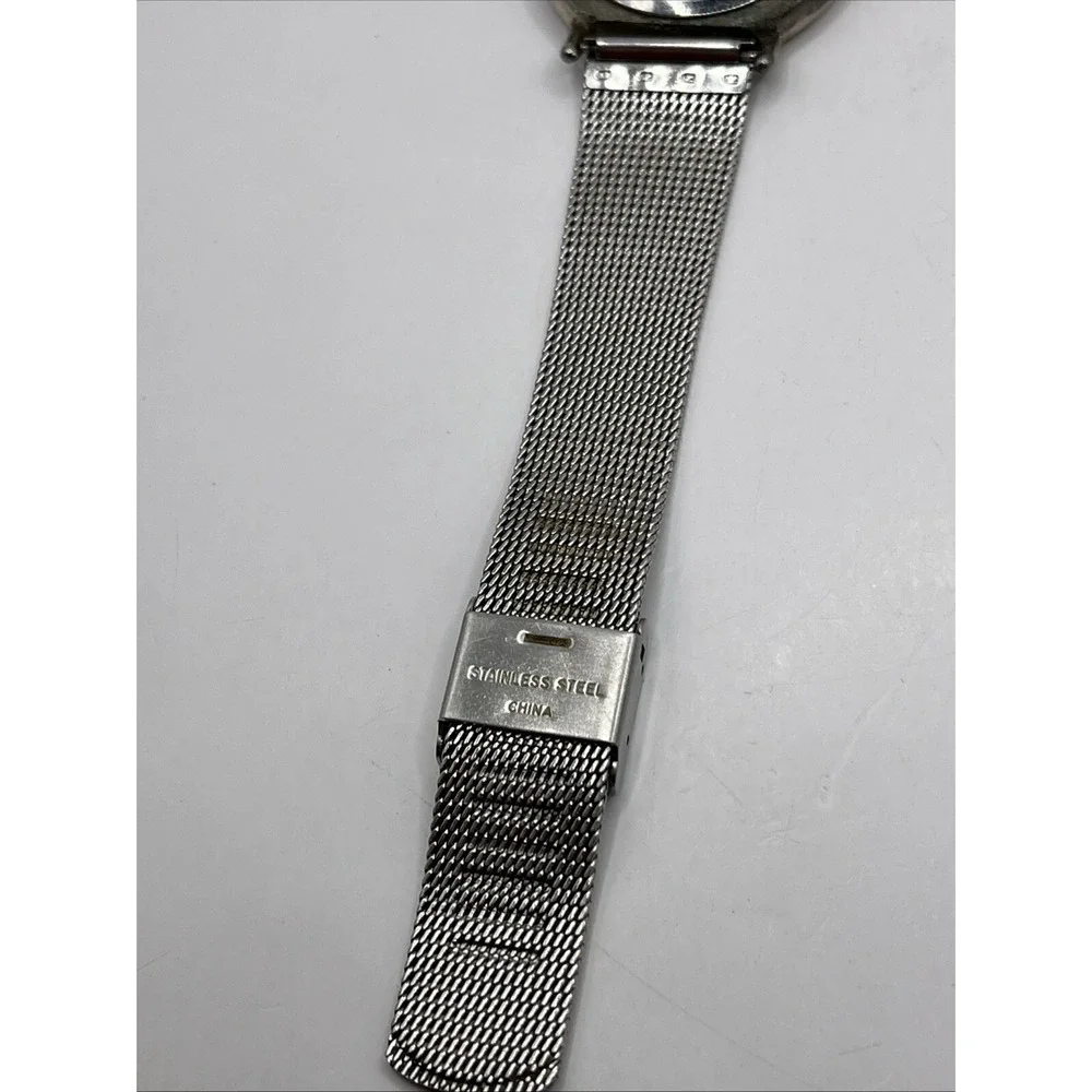 Vintage Consort Women's Quartz Watch Silver Mesh Metal Band 35mm- New Battery - Picture 9 of 9
